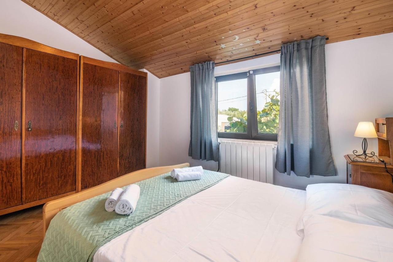 Villa Margerita With Private Pool, Yard And Parking Kastelir Bagian luar foto