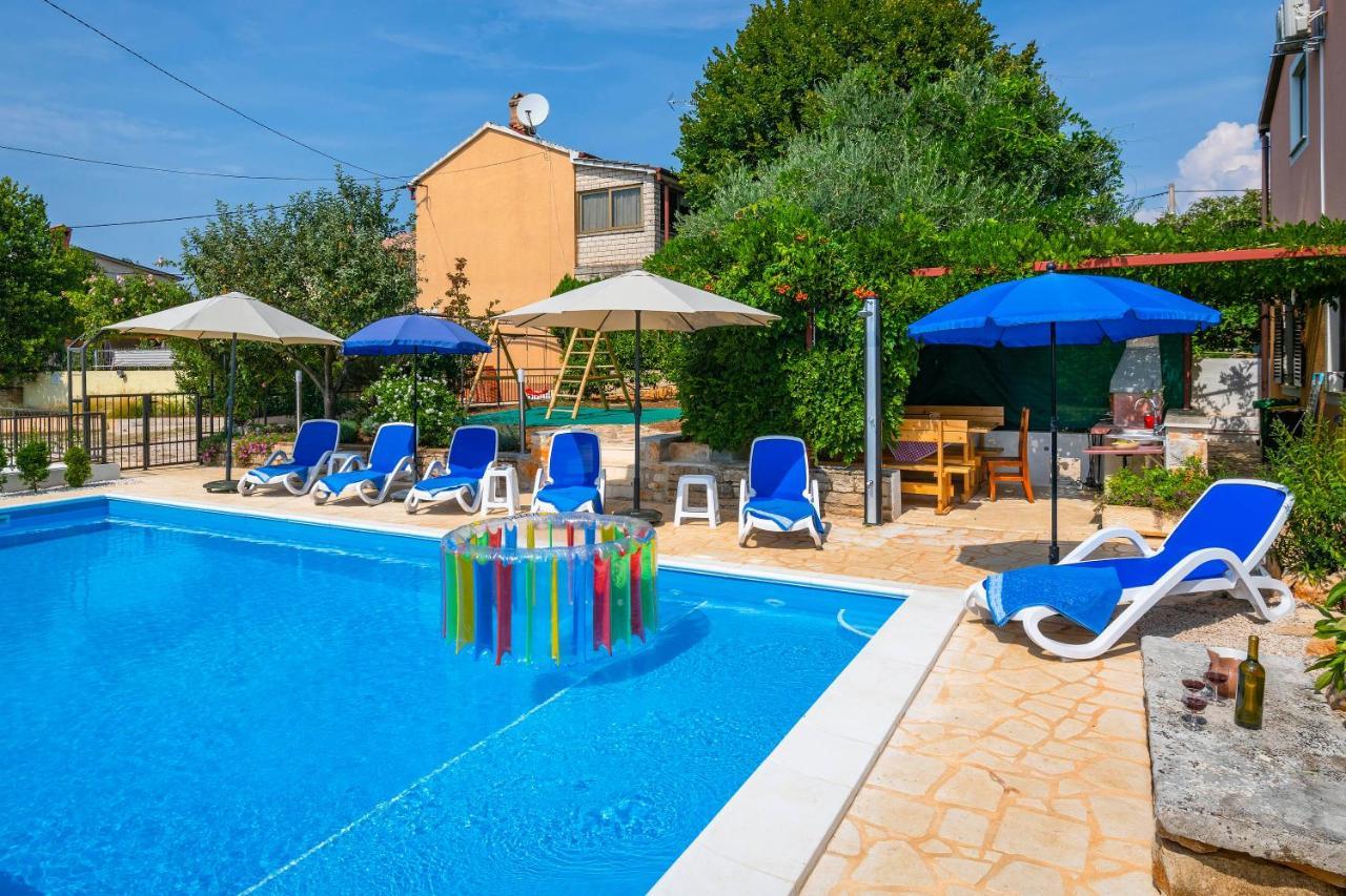 Villa Margerita With Private Pool, Yard And Parking Kastelir Bagian luar foto