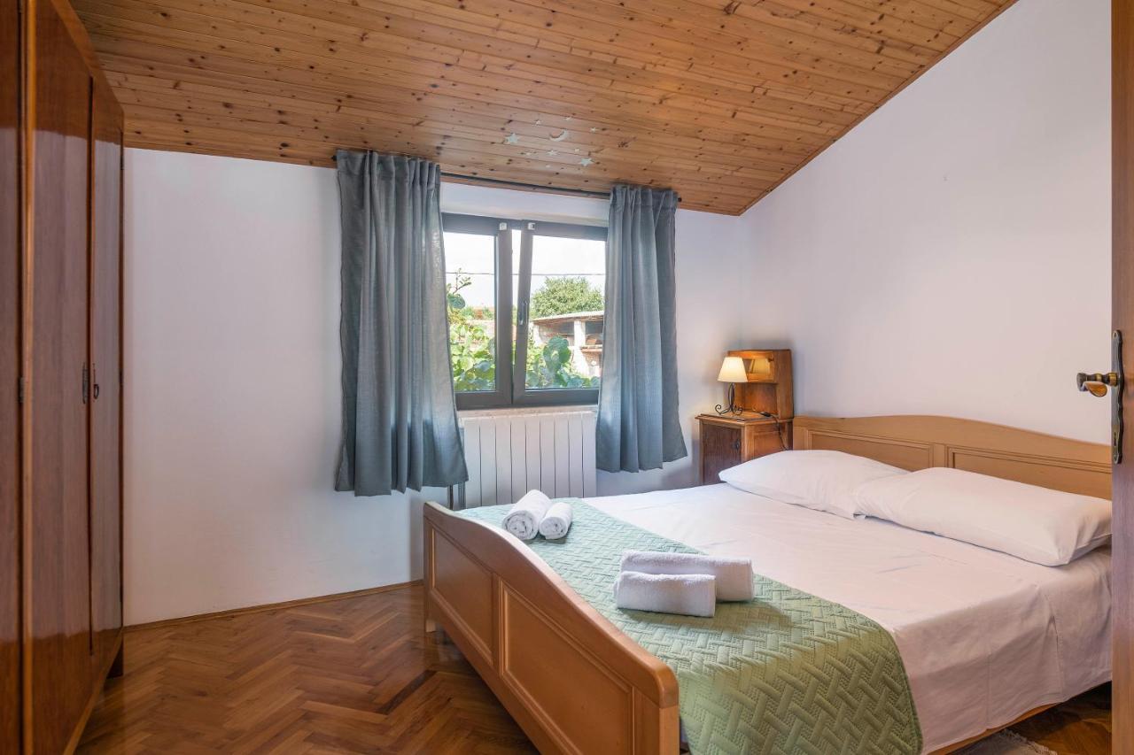 Villa Margerita With Private Pool, Yard And Parking Kastelir Bagian luar foto