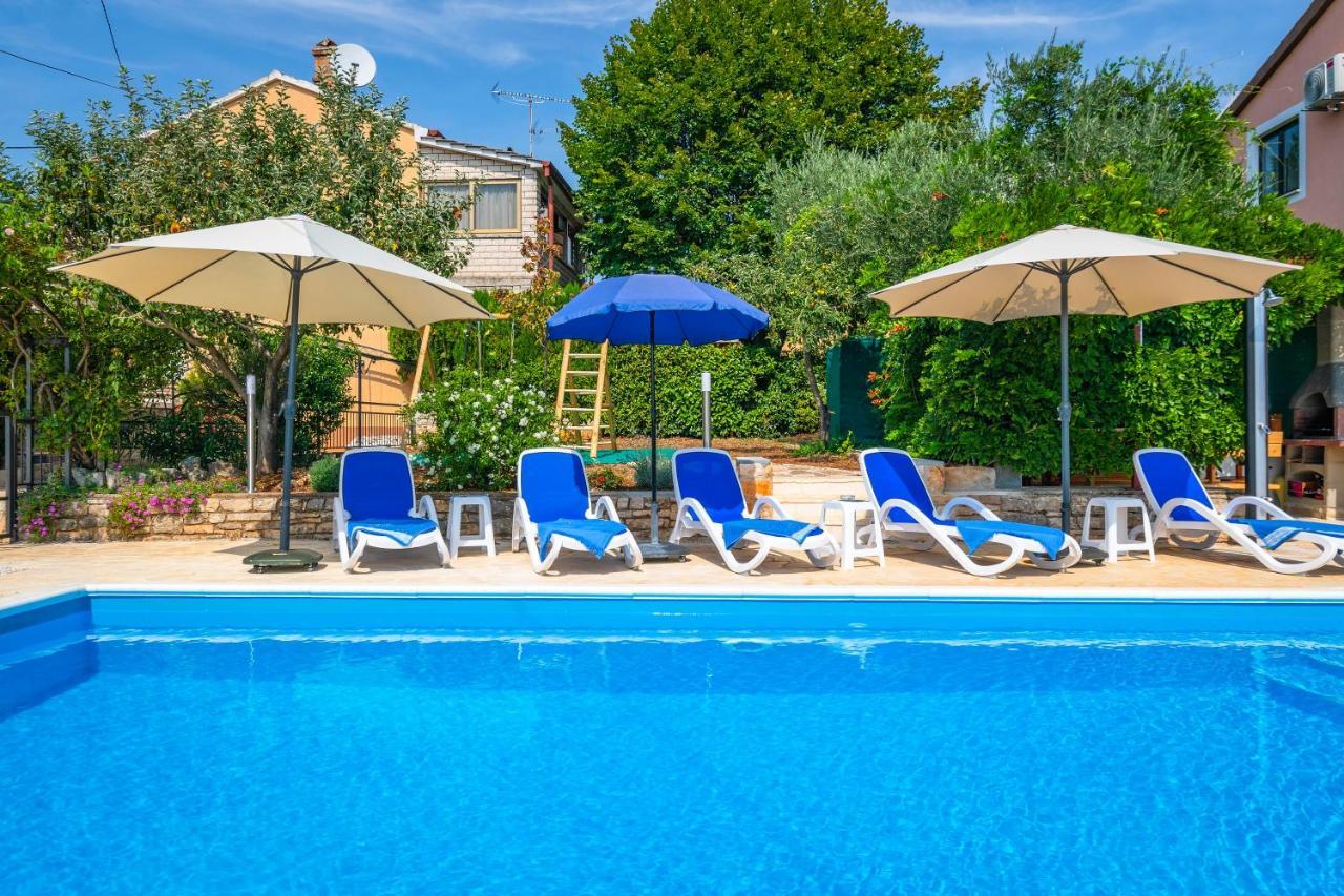 Villa Margerita With Private Pool, Yard And Parking Kastelir Bagian luar foto