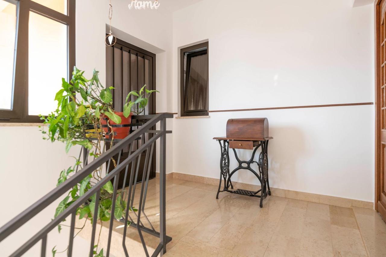 Villa Margerita With Private Pool, Yard And Parking Kastelir Bagian luar foto