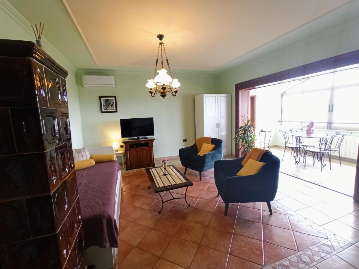 Villa Margerita With Private Pool, Yard And Parking Kastelir Bagian luar foto