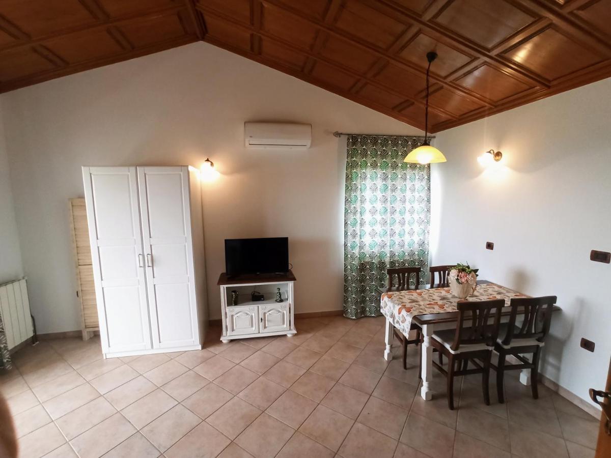 Villa Margerita With Private Pool, Yard And Parking Kastelir Bagian luar foto